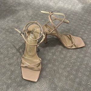 Calvin Klein - Tegin (nude strappy stiletto)